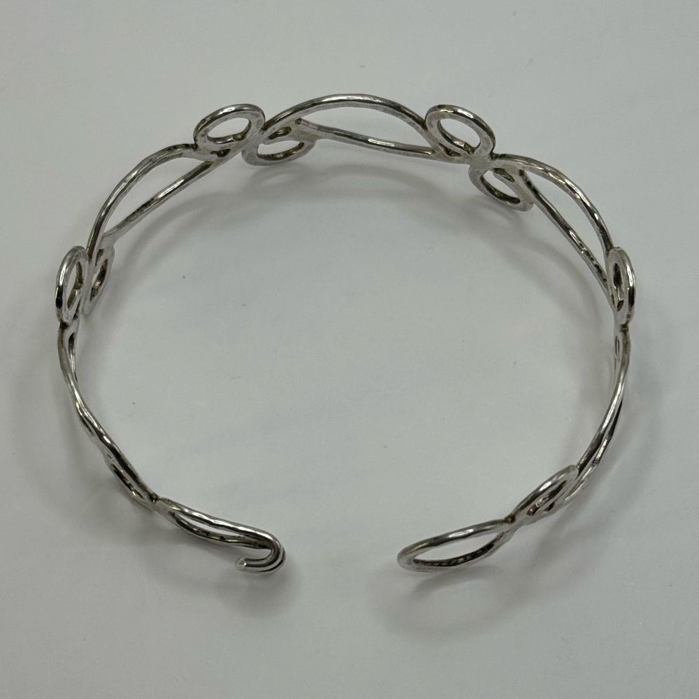925 Silver scroll bangle - Picture 7 of 13